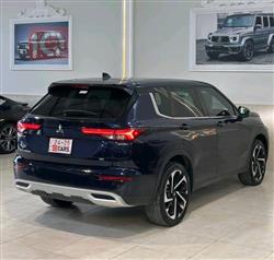 ميتسوبيشي اوتلاندر